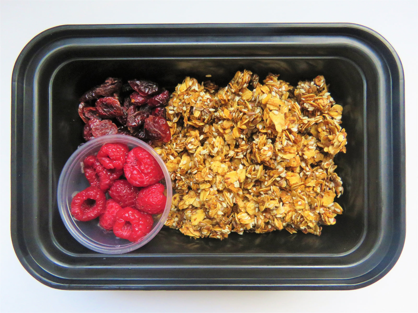 Homemade Granola & Berries - GreenMeal Inc.